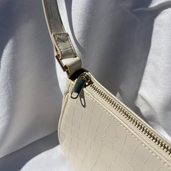 A New Day Off White Croc Embossed Shoulder Bag - Picture 7 of 12